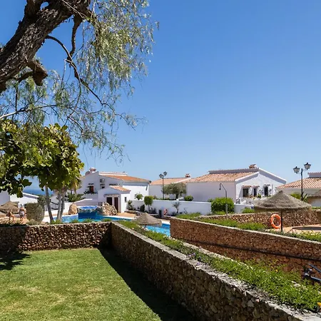 Capistrano Village B, 1 Bedroom + Free Wi-fi דירה