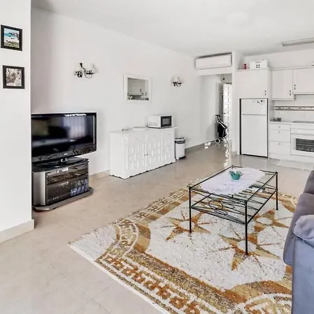 Capistrano Village B, 1 Bedroom + Free Wi-fi *