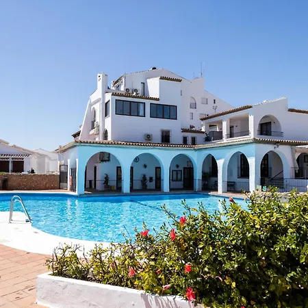 Capistrano Village B, 1 Bedroom + Free Wi-fi Апартаменты *